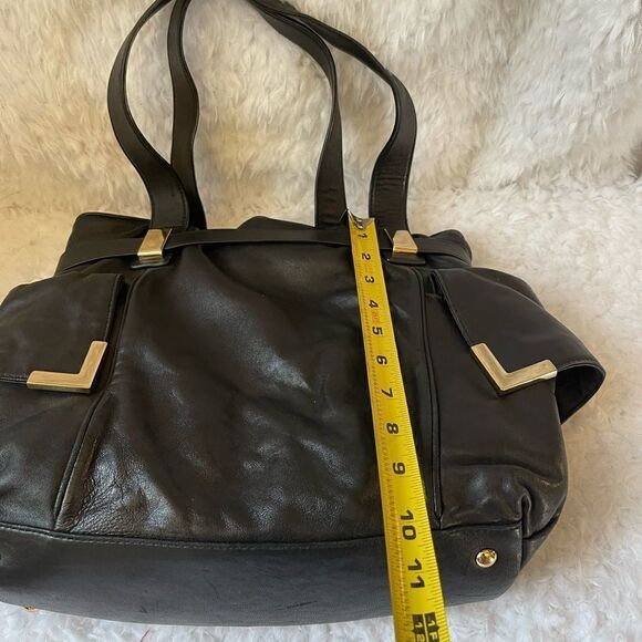 Authentic Michael Kors Beverly soft leather black drawstring satchel - Picture 6 of 12
